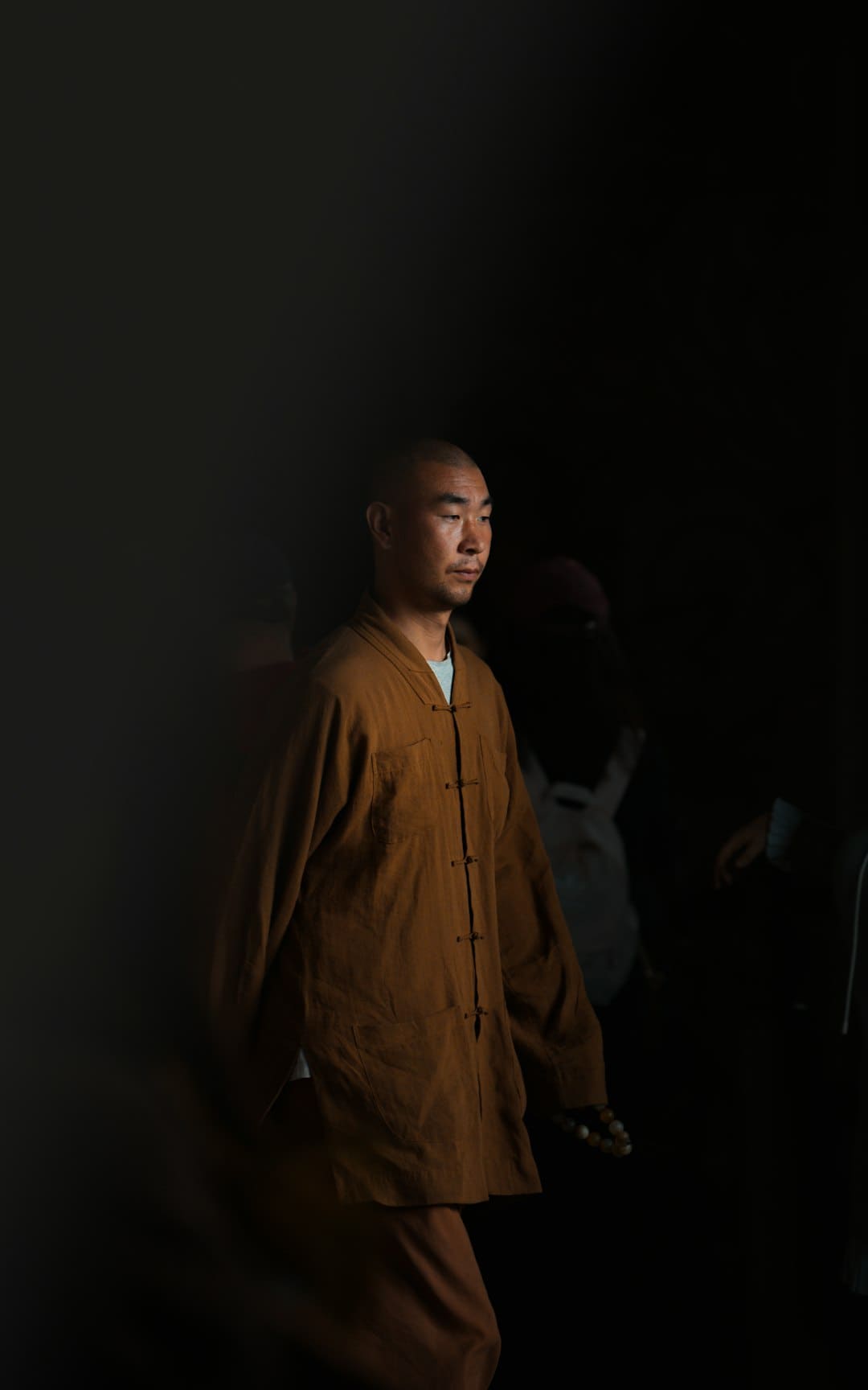 三甲医生回应易烊千玺刮痧高烧 刮痧后洗澡需谨慎
